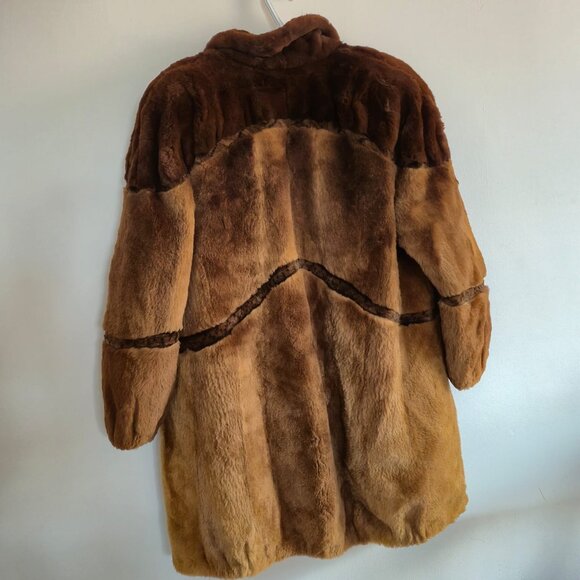 Vintage Gerard Samuel Women Fur Coat - Picture 4 of 17